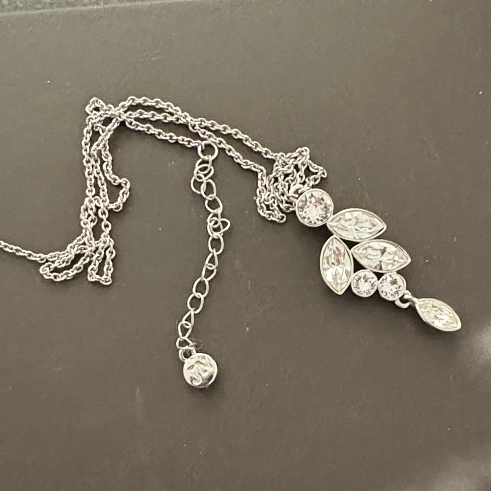 Elegant Silver Necklace with Crystal Accents